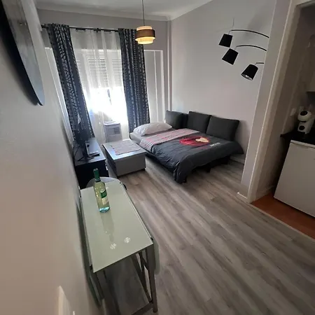 T1 Confortable A Ajuda - Proche Belem, Tram, Bus,centre Appartement