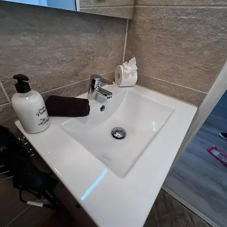 T1 Confortable A Ajuda - Proche Belem, Tram, Bus,centre Apartament